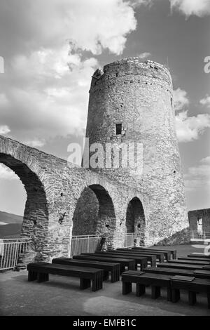 Château de Spissky - regardez de haut château tour de cour Banque D'Images