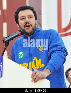 Le secrétaire fédéral de la Ligue du Nord (Lega Nord) Matteo Salvini la tenue d'une réunion de près de Cividale del Friuli Udine, Banque D'Images