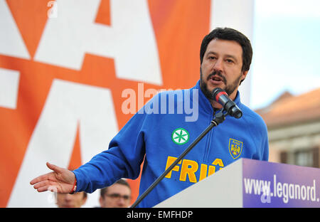 Le secrétaire fédéral de la Ligue du Nord (Lega Nord) Matteo Salvini la tenue d'une réunion de près de Cividale del Friuli Udine, Banque D'Images