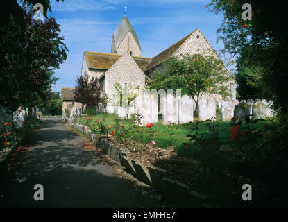 L'église St Mary, Bramber, West Sussex, Angleterre, avec son 11e C tour de 'Helm rhénane' design. Banque D'Images