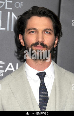 Michiel Huisman assister à 'l'âge d'Adaline' premiere dans l'AMC Loews Lincoln Square 13 theatre le 19 avril 2015 à New York City/photo alliance Banque D'Images