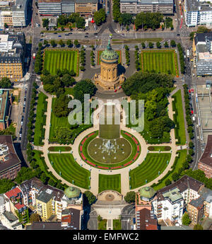 Water tower et parc, Friedrichsplatz, Mannheim, Bade-Wurtemberg, Allemagne Banque D'Images