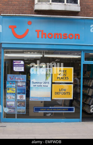 Thomson travel agents high street branch, England, UK Banque D'Images