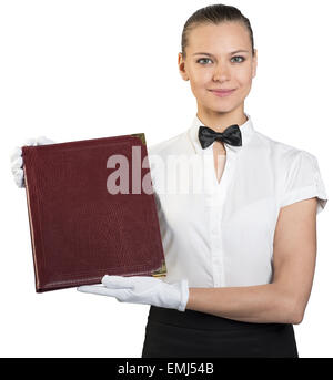 Jeune serveuse en gants blancs holding folder Banque D'Images