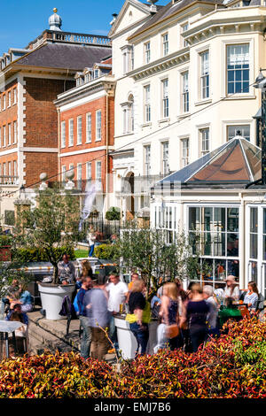 Le Pitcher & Piano Bar Riverside, Richmond upon Thames, London, England Banque D'Images