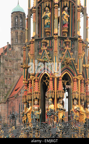 Allemagne Bavière Nuremberg Nuremberg belle fontaine Schöner Brunnen Banque D'Images