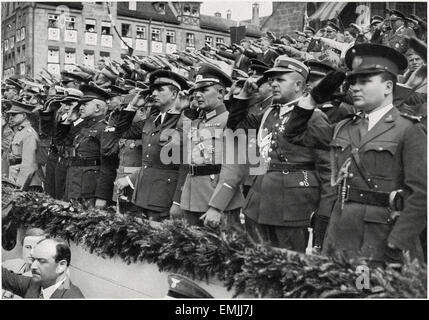 Les Attachés militaires étrangers au parti nazi, jour de Nuremberg, en Allemagne, 1933 Banque D'Images