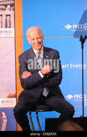 Philadelphie, Pennsylvanie, USA. Apr 21, 2015. Le vice-président Joe Biden, à l'energy forum tenu à la Lenz siège à Philadelphie PA Credit : Ricky Fitchett/ZUMA/Alamy Fil Live News Banque D'Images