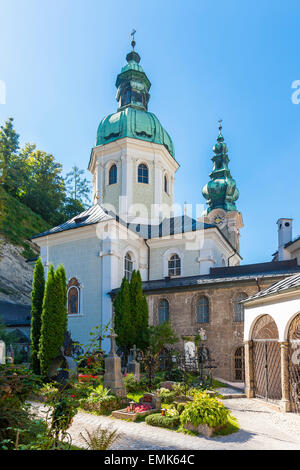 Cimetière Saint Pierre et l'église Saint-Pierre, Salzburg, Salzbourg, Autriche Etat Banque D'Images