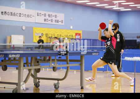 Tokyo Ajinomoto au centre de formation national, Tokyo, Japon. 22 avr, 2015. Ai Fukuhara (JPN) Tennis de Table : l'équipe nationale du Japon 2015 session de formation pour les Championnats du Monde de Tennis de Table dans la région de Tokyo, au Centre National de Formation d'Ajinomoto, Tokyo, Japon . © Yusuke NakanishiAFLO SPORT/Alamy Live News Banque D'Images
