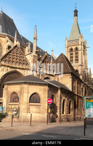 Paris, France - 09 août 2014 : l'architecture de style gothique, église médiévale Saint-séverin, Paris, France Banque D'Images