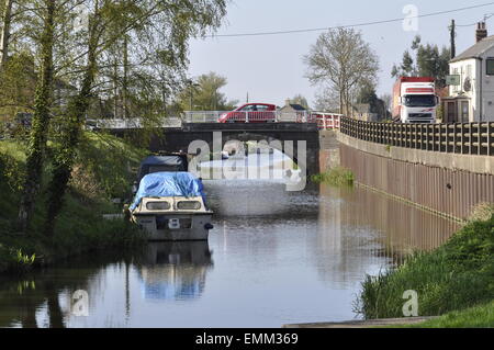 La rivière Nene Old course est partie de l'Nene-Ouse link, une série de cours d'eau par les plaisanciers qui peuvent se déplacer entre la rivière Grand Banque D'Images