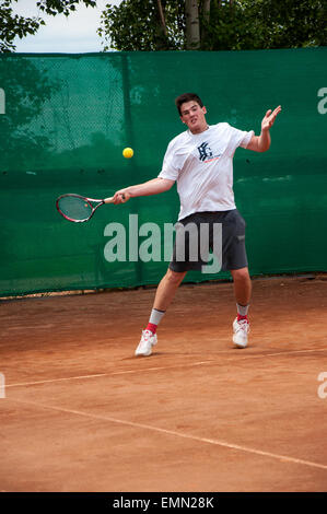 , Région d'Orenbourg, Russie, 18 juin, 2014 année. Compétitions de tennis junior Banque D'Images