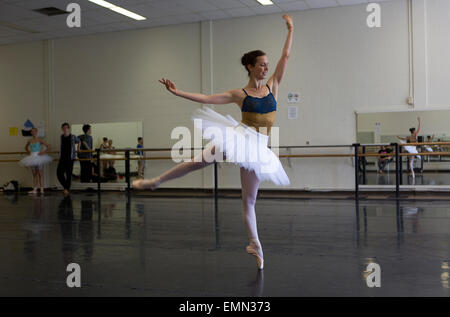 Danseurs de Ballet sont la formation à Banff, Canada centre culturel
