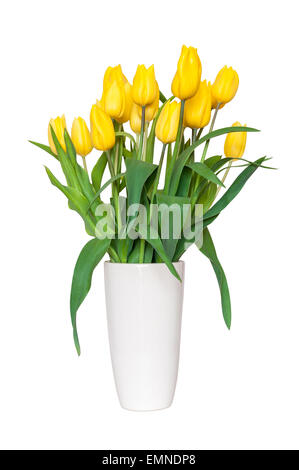 Bouquet de tulipes jaunes dans un vase isolé sur fond blanc avec clipping path Banque D'Images