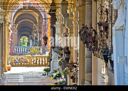 Zagreb mirogoj cemetary arcades vue, capitale de la Croatie Banque D'Images