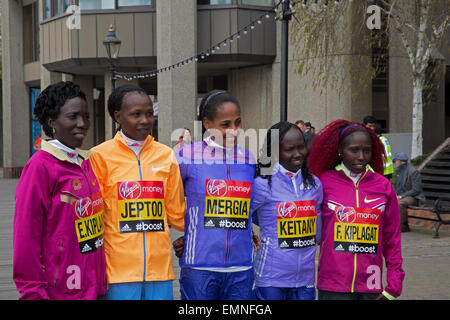 Edna Kiplagat, Priscah Jeptoo,Aselefech Mergia,Mary Keitany et Florence Kiplagat assister au 35e Marathon de Londres Virgin Money Femmes élite photocall Banque D'Images