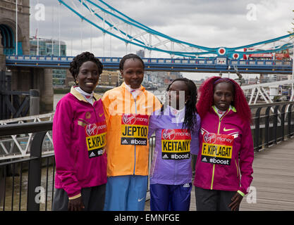 Edna Kiplagat, Priscah Jeptoo,Mary Keitany et Florence Kiplagat assister au 35e Marathon de Londres Virgin Money Femmes élite photocall Banque D'Images