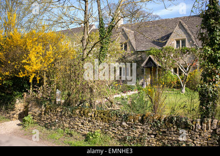 Chalet dans la région de l'abattage. Cotswolds, Gloucestershire, Angleterre Banque D'Images