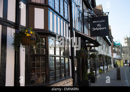 Le Warwickshire, Stratford sur Avon, Chapel Street, Mercure Shakespeare Hotel sign Banque D'Images