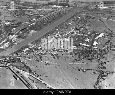 Vue aérienne de Derby Day à Epsom, juin 1928. Banque D'Images