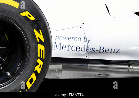 Formule 1 Williams 2014 - Pirelli P Zero et des pneus 'Powered by Mercedes-Benz' Banque D'Images