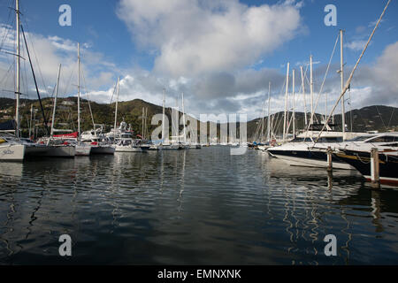 Port de plaisance à Road Town, Tortola, dans les îles Vierges britanniques, dans les Caraïbes. Banque D'Images