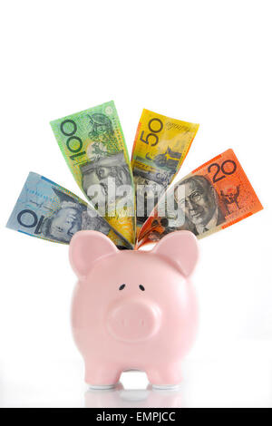 L'argent d'Australie avec tirelire pour l'enregistrement, les dépenses ou la fin de l'année financière la vente. Banque D'Images
