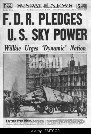 1940 front page Sunday News (New York) Roosevelt s'engage-américain de défense aérienne des États-Unis Banque D'Images