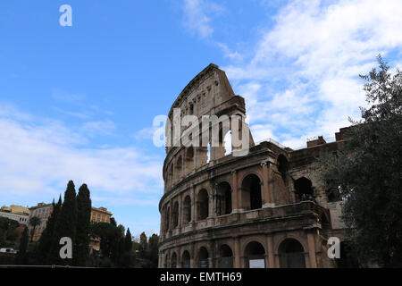 L'Italie. Rome. Le Colisée (Coliseum) ou Flavian Amphitheater. Sa construction a commencé entre 70 et 72 Ma. Banque D'Images