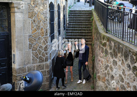 Paris, France. Apr 23, 2015. Tournage sur la Butte Montmartre à Paris, France le 24.04.2015 Kuvaiev Crédit : Denys/Alamy Live News Banque D'Images