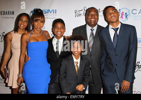 9Th Annual Denim & Diamonds for Autism €'Fundraiser - Avec des arrivées : Rodney Peete,Ryan Elizabeth Peete,Roman,Rodney Peete Peete Jr,James Robinson Peete,Holly Robinson Peete Où : Westlake Village, California, United States Quand : 20 Oct 2014 Banque D'Images