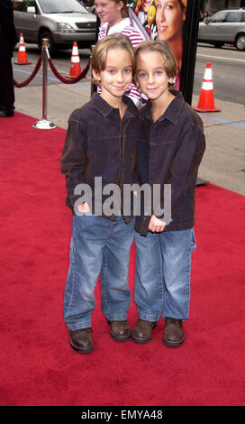 PIX FICHIER : Nov 09, 2003 ; Los Angeles, CA, USA ; Acteurs SAWYER et SULLIVAN sucrer à la Pemiere de 'Looney Tunes Back In Action' qui s'est tenue au Grauman's Chinese Theatre, à Hollywood. Crédit : Paul Fenton/ZUMAPRESS.com/Alamy Live News Banque D'Images