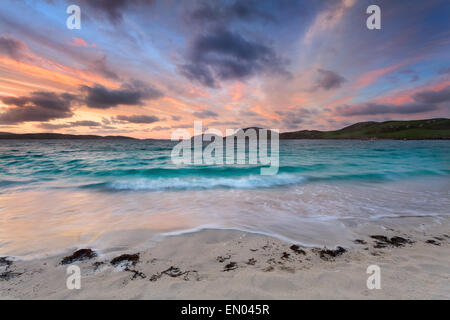 Superbe lever de soleil sur la plage de Vatersay, Outer Hebrides Banque D'Images