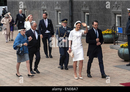 Copenhague, Danemark, avril16th, 2015. La Princesse Madeleine de Suède et son mari Christopher O'Neill arrivent à la mairie de Copenhague, où la Reine Margrethe's soixante-cinquième anniversaire est célébré par un repas et de divertissement Banque D'Images