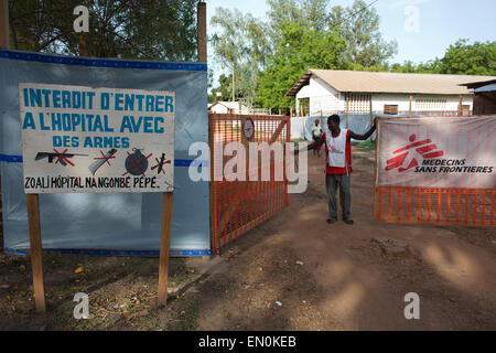 Les soins de santé d'urgence en République centrafricaine Banque D'Images