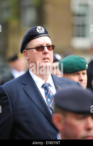 Whitehall, Londres, Royaume-Uni. 25 avril 2015. Les membres des forces armées et des descendants de ceux qui ont participé à la campagne de Gallipoli assister à la commémoration du centenaire au cénotaphe de Whitehall. Crédit : Matthieu Chattle/Alamy Live News Banque D'Images