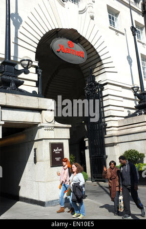 London Marriott Hotel County Hall en complexe dans westminster bridge london uk avril 2015 Banque D'Images