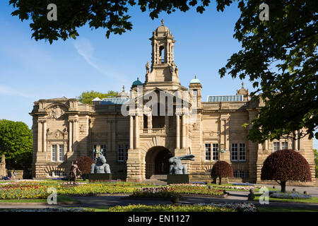 Royaume-uni, Angleterre, dans le Yorkshire, Bradford Lister Park, Carwtright Hall Civic Art Gallery Banque D'Images