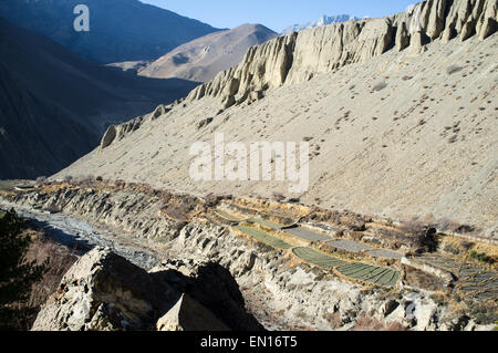 Vue sur les montagnes du sud de Mustang, près de Kagbeni, Népal. Banque D'Images