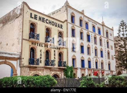 ESSAOUIRA, MAROC - 19 septembre 2014 : Vintage style français Hôtel et restaurant en vieille ville d'Essaouira, Maroc Banque D'Images