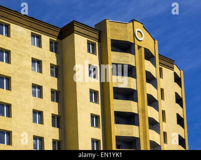 24 avril 2015 - appartements modernes (condo) en journée ensoleillée. © Igor Golovniov/ZUMA/Alamy Fil Live News Banque D'Images