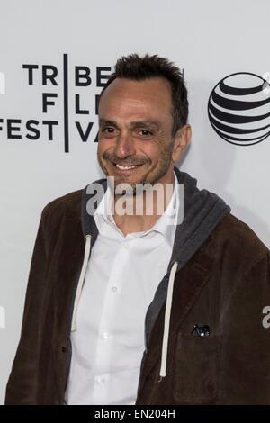 New York, NY, USA. Apr 25, 2015. Hank Azaria aux arrivées de clôture du Festival du film de Tribeca, NUIT 25e anniversaire de GOODFELLAS, co-parrainé par Infor et Roberto Coin, le Beacon Theatre, New York, NY Le 25 avril 2015. Crédit : Patrick Cashin/Everett Collection/Alamy Live News Banque D'Images