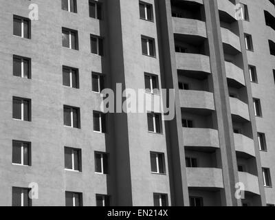 24 avril 2015 - appartements modernes (condo) en journée ensoleillée. (Crédit Image : © Igor Golovniov/Zuma sur le fil) Banque D'Images