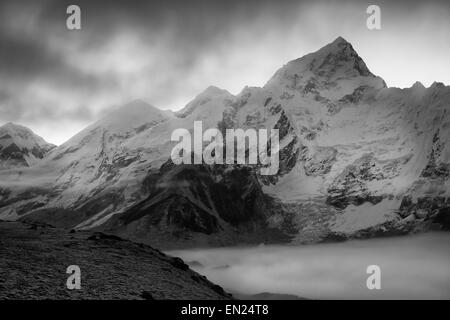 Vue de l'Everest depuis le Kala Patthar. Banque D'Images