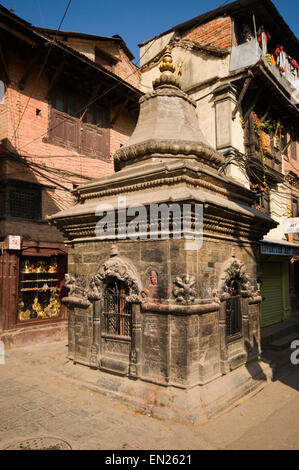 Le Népal, Katmandou, Patan, Durbar Square, petit temple/sanctuaire à l'extrémité nord de la place Banque D'Images