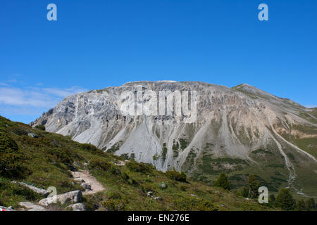 Munt Buffalora, Val Mora, Suisse Engadine Alpes pic de montagne sentier de marche Banque D'Images