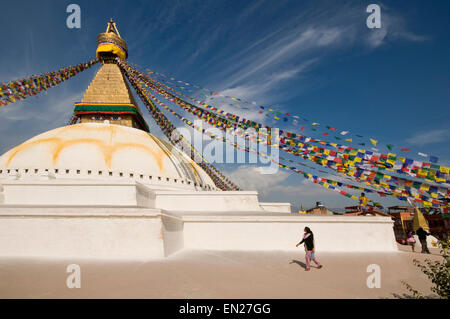 Le Népal, Katmandou, Boudhnath Boudah, Temple bouddhiste (16ème siècle) plus grand Stupa du Népal avec les drapeaux de prières, centre pour les Tibétains Banque D'Images