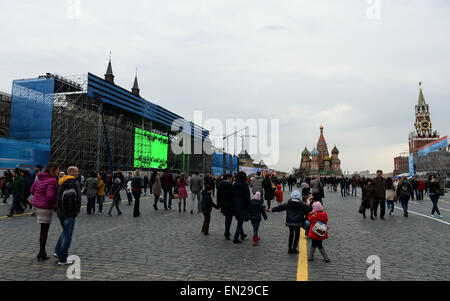 Moscou. Apr 26, 2015. Photo prise le 26 avril 2015 montre la place Rouge à Moscou, en Russie, en avant de la parade de la Victoire pour commémorer le 70e anniversaire de la Seconde Guerre mondiale (WWII) le 9 mai. © Jia Yuchen/Xinhua/Alamy Live News Banque D'Images