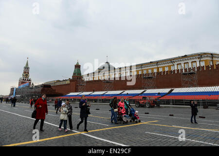 Moscou. Apr 26, 2015. Photo prise le 26 avril 2015 montre la place Rouge à Moscou, en Russie, en avant de la parade de la Victoire pour commémorer le 70e anniversaire de la Seconde Guerre mondiale (WWII) le 9 mai. © Jia Yuchen/Xinhua/Alamy Live News Banque D'Images